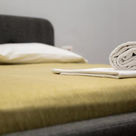 Be Solei Studio Apartments Sol 2 Tirana Buitenkant foto