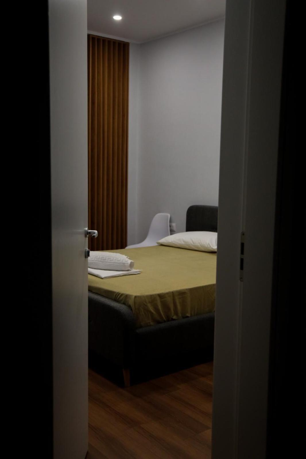Be Solei Studio Apartments Sol 2 Tirana Buitenkant foto