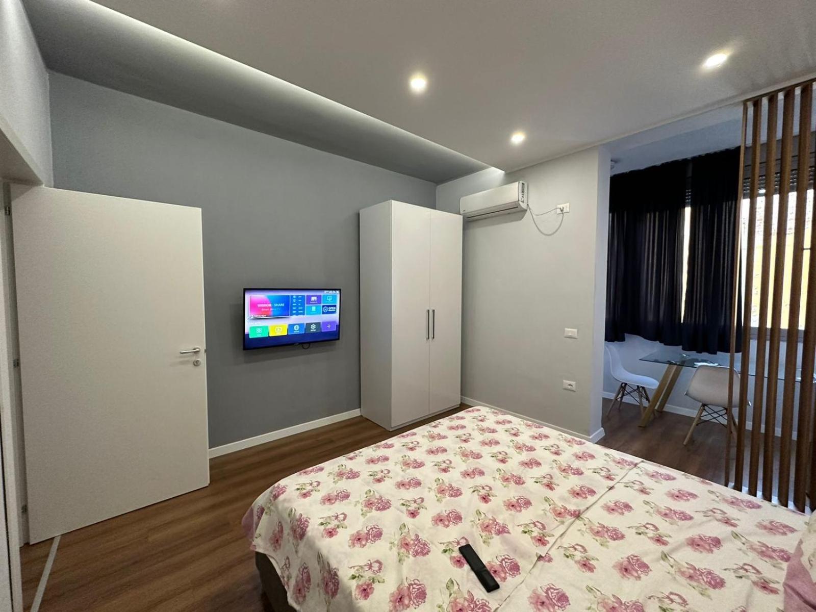 Be Solei Studio Apartments Sol 2 Tirana Buitenkant foto